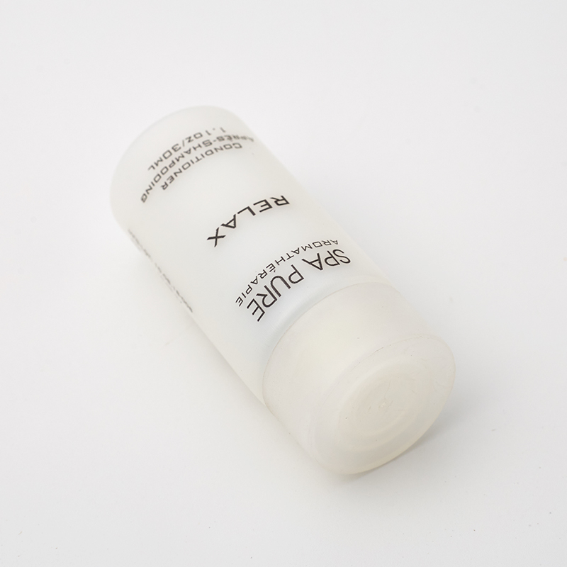 OEM Lotion Plastic Bottle Fine Plastic White Customized Capacity Bottles Empty Packaging Container for Shampoo Shower Gel